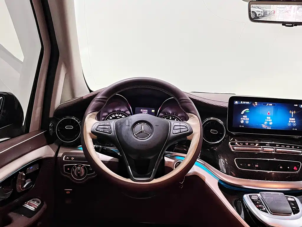 Mercedes-Benz V-Class — миниатюра 14