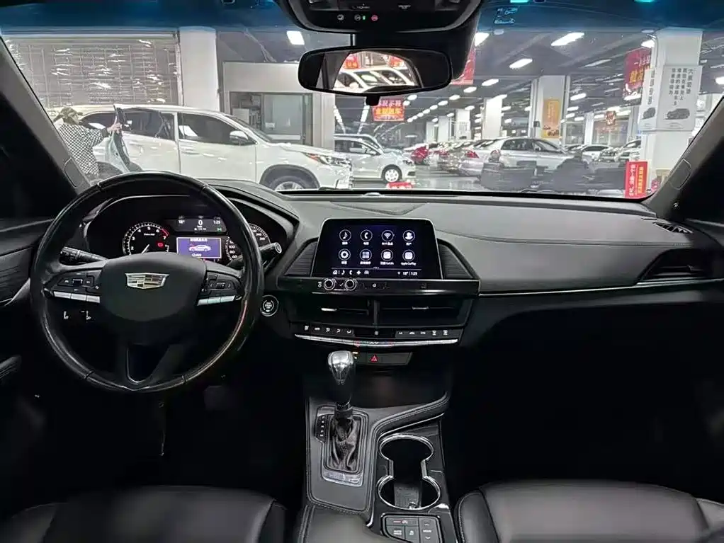 Cadillac CT4 — миниатюра 5