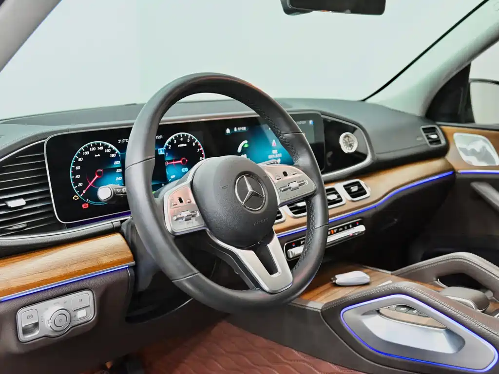 Mercedes-Benz GLE New Energy — миниатюра 17
