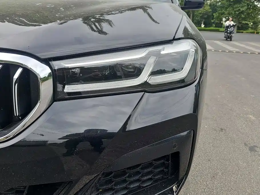 BMW 5 Series New Energy — миниатюра 5