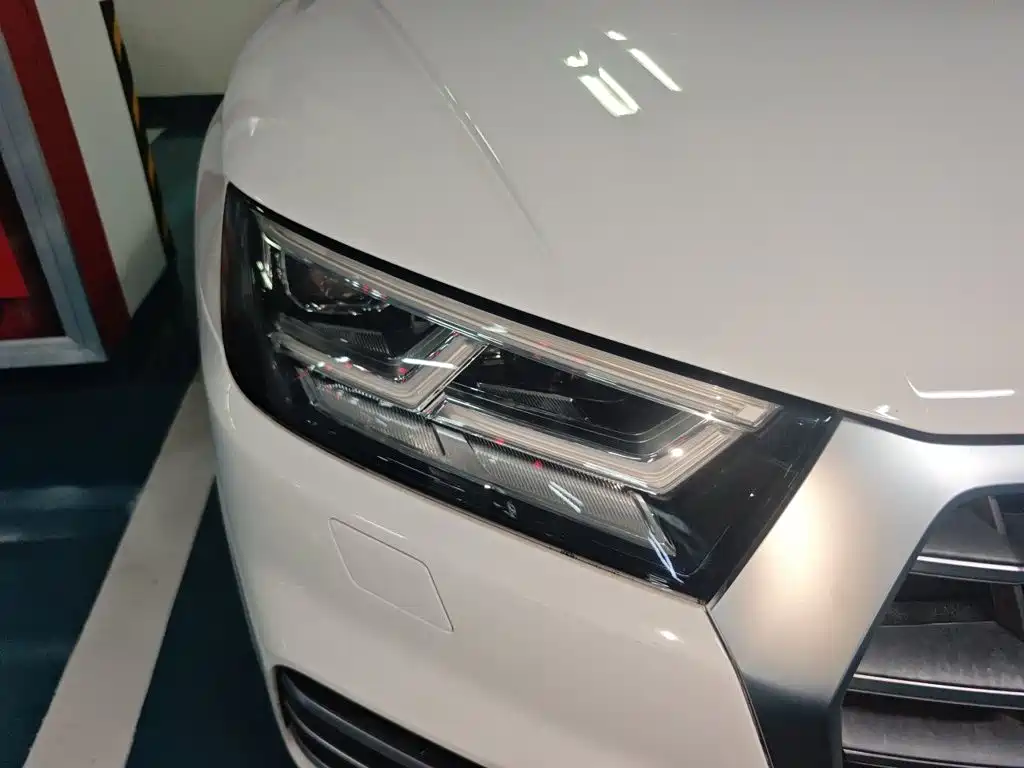 Audi Q5L — миниатюра 7