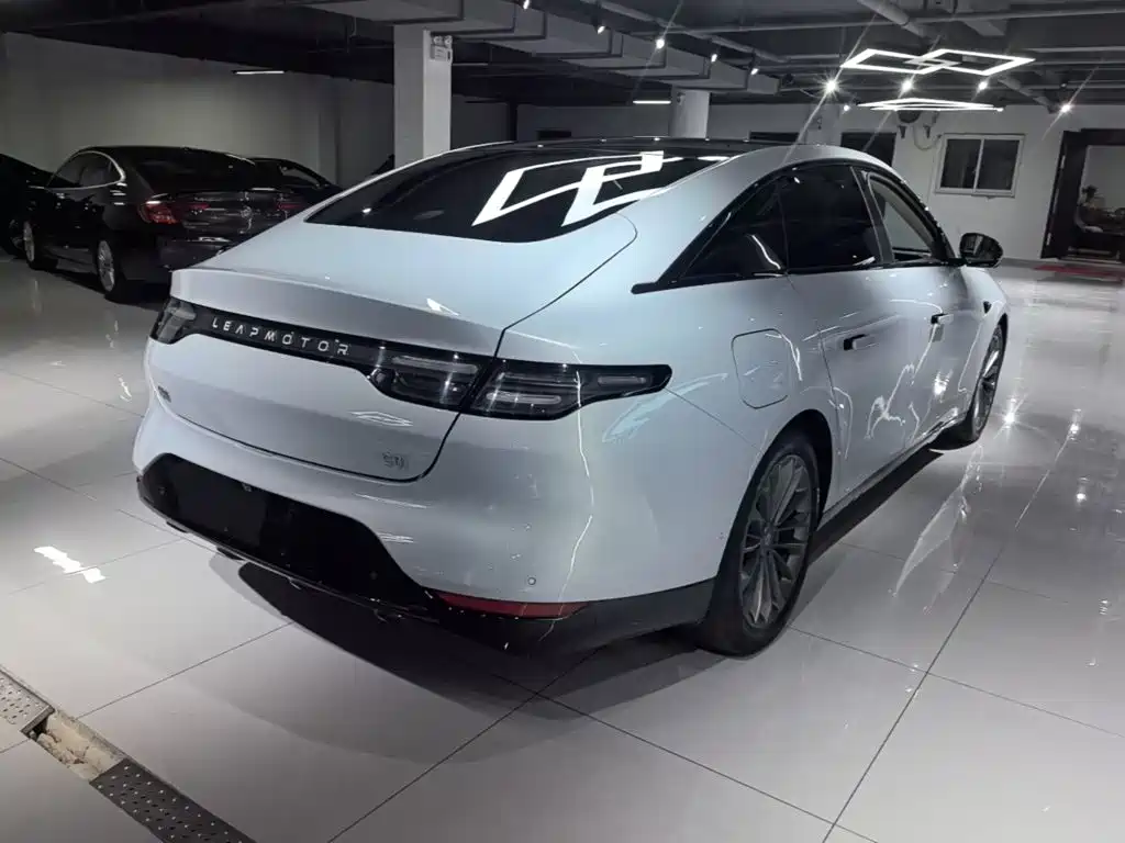 Leapmotor Leapmotor C01 — миниатюра 5