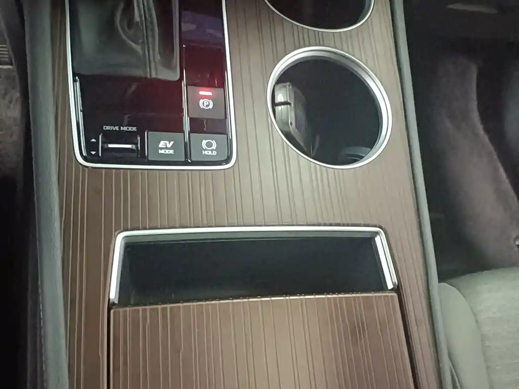 Toyota Sienna — миниатюра 13