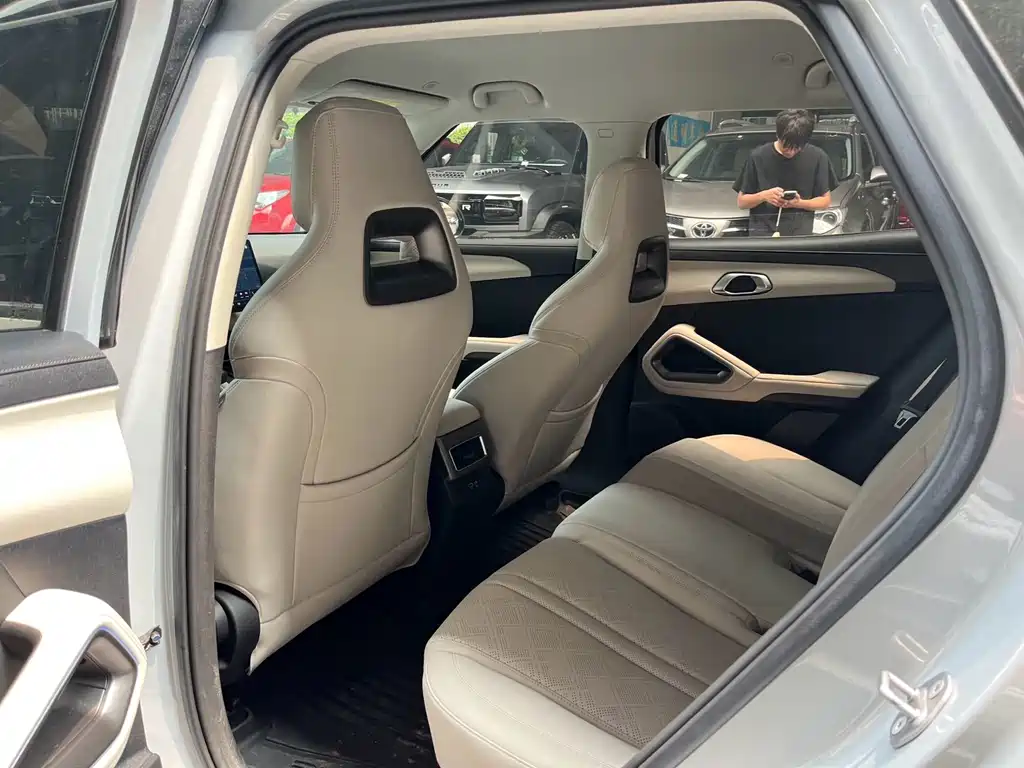BYD Yuan UP — миниатюра 6