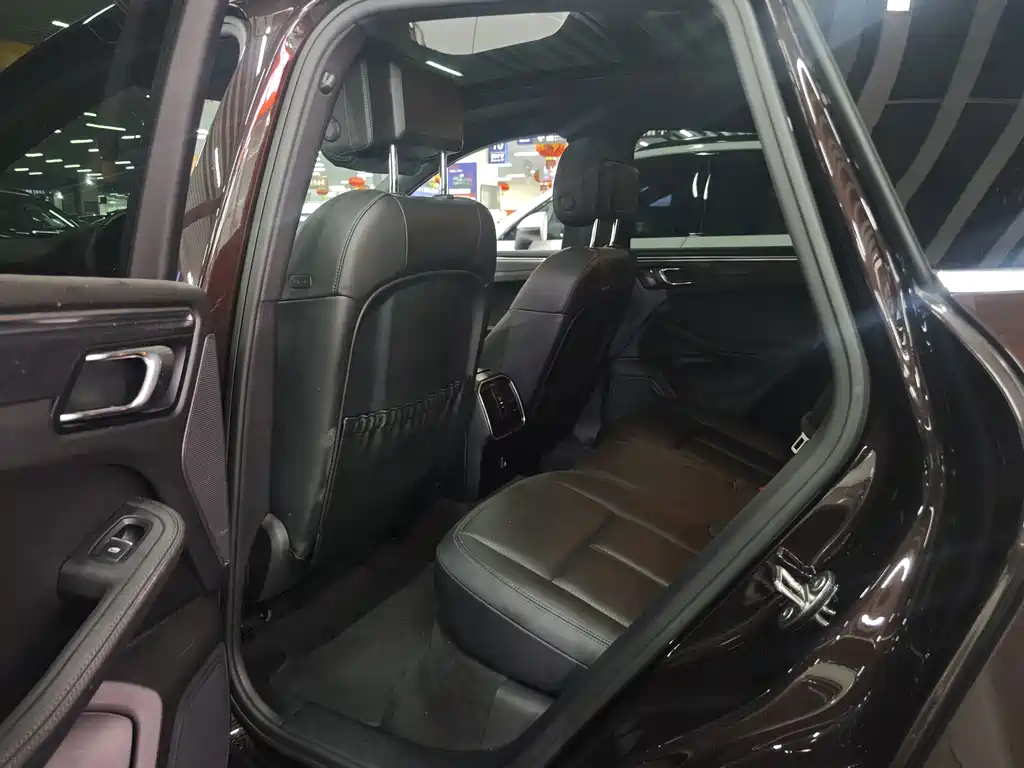 Porsche Macan — миниатюра 12