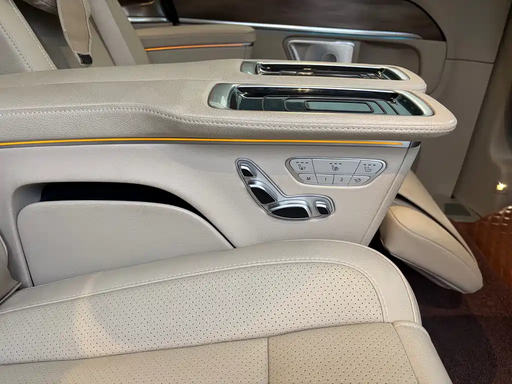 MERCEDES-BENZ V CLASS