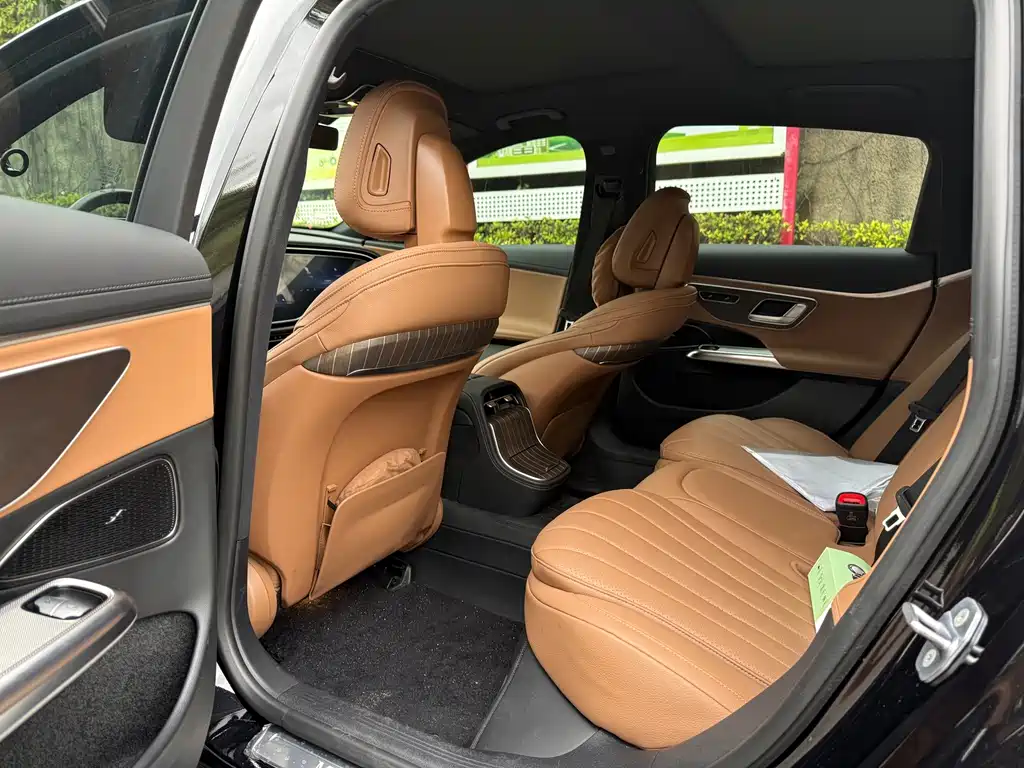 Mercedes-Benz E-Class New Energy — миниатюра 9