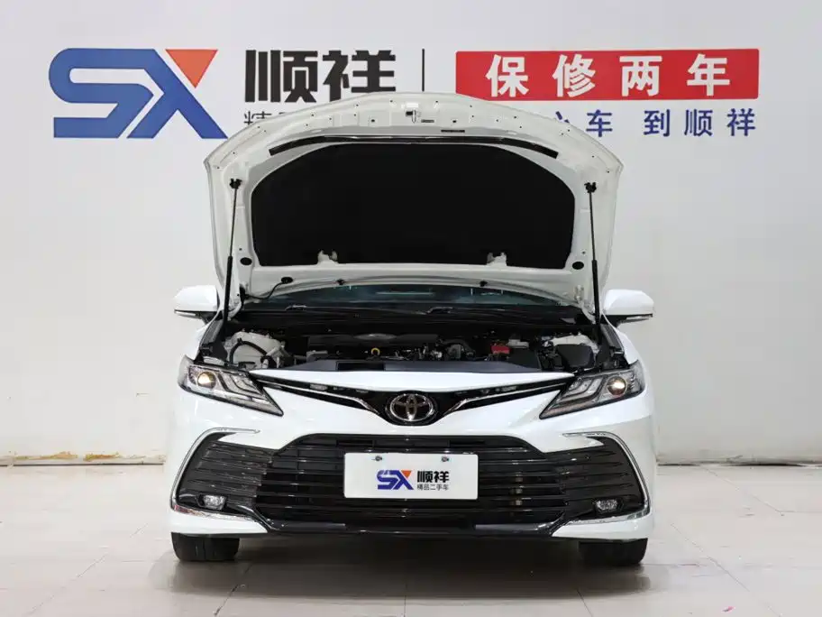 Toyota Camry — миниатюра 18