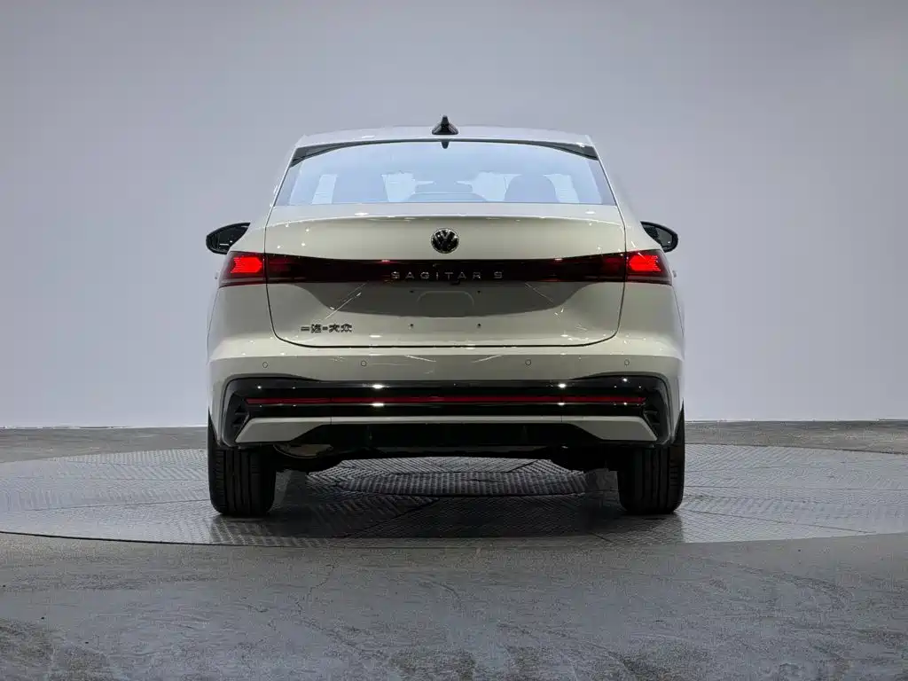 Volkswagen Sagitar — миниатюра 5