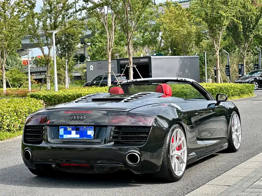 Audi R8 — миниатюра 6