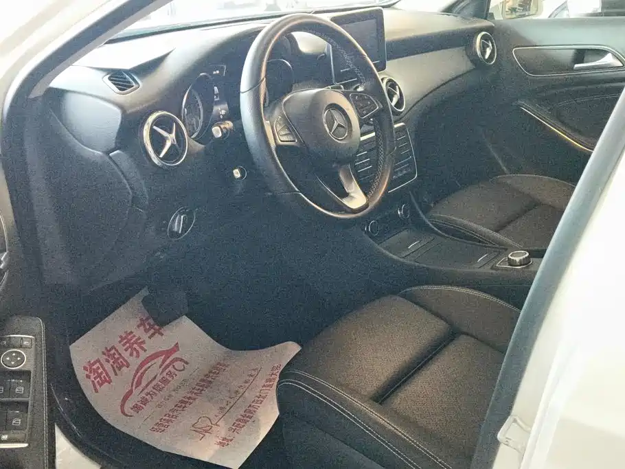 Mercedes-Benz GLA — миниатюра 9