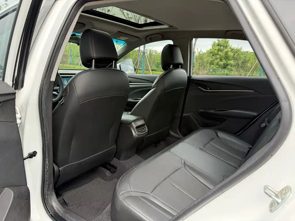 Buick Excelle — миниатюра 8