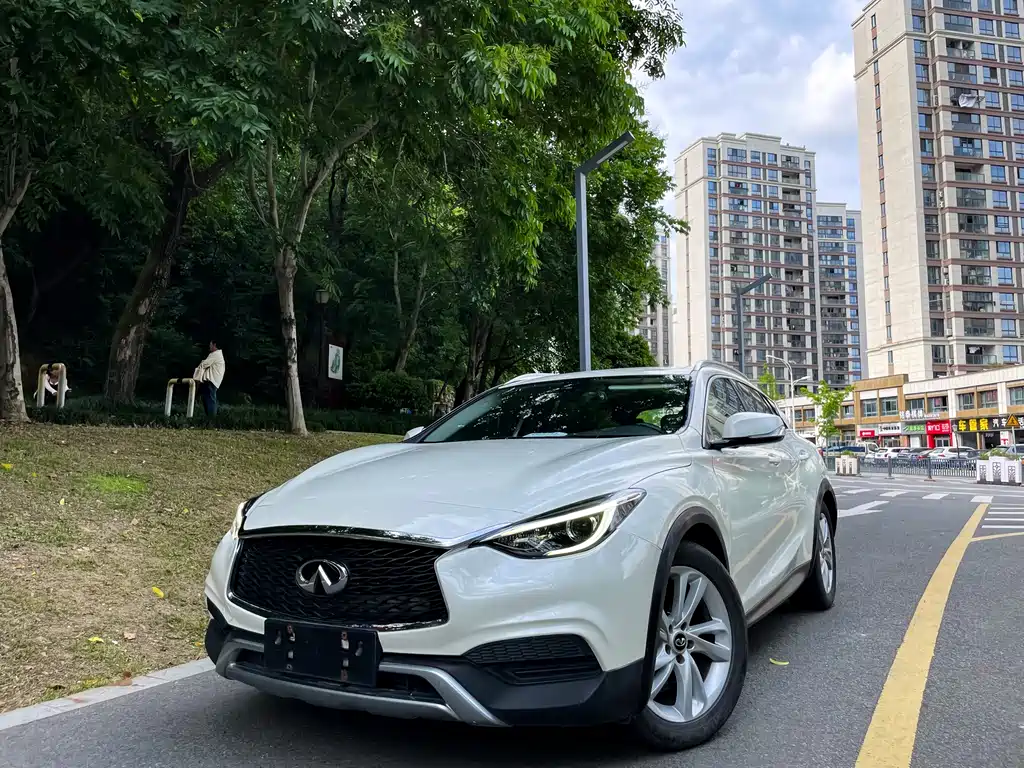 Infiniti QX30 — миниатюра 2