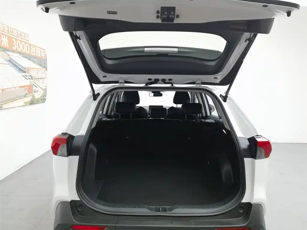 Toyota RAV4 — фотографии объявления, Фото 16