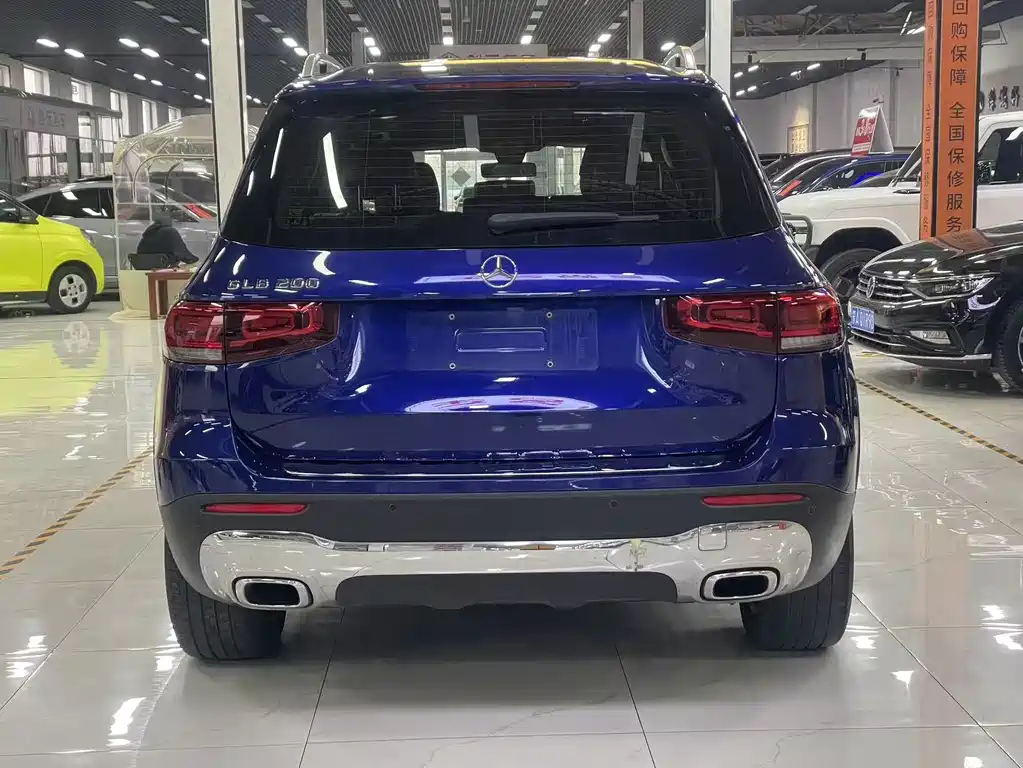 MERCEDES-BENZ GLB