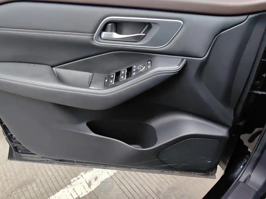 Nissan X-Trail — миниатюра 7