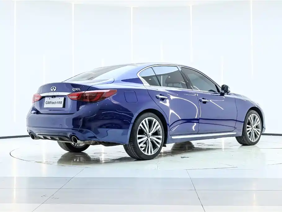 INFINITI Q50L