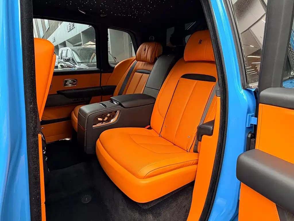 Rolls-Royce Cullinan — миниатюра 9