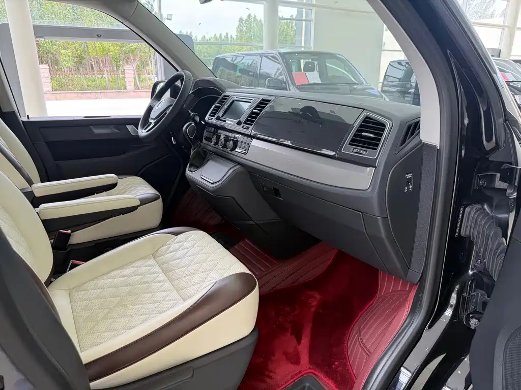 Volkswagen Caravelle — миниатюра 13