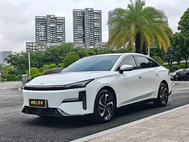 2024 Geely Galaxy L6