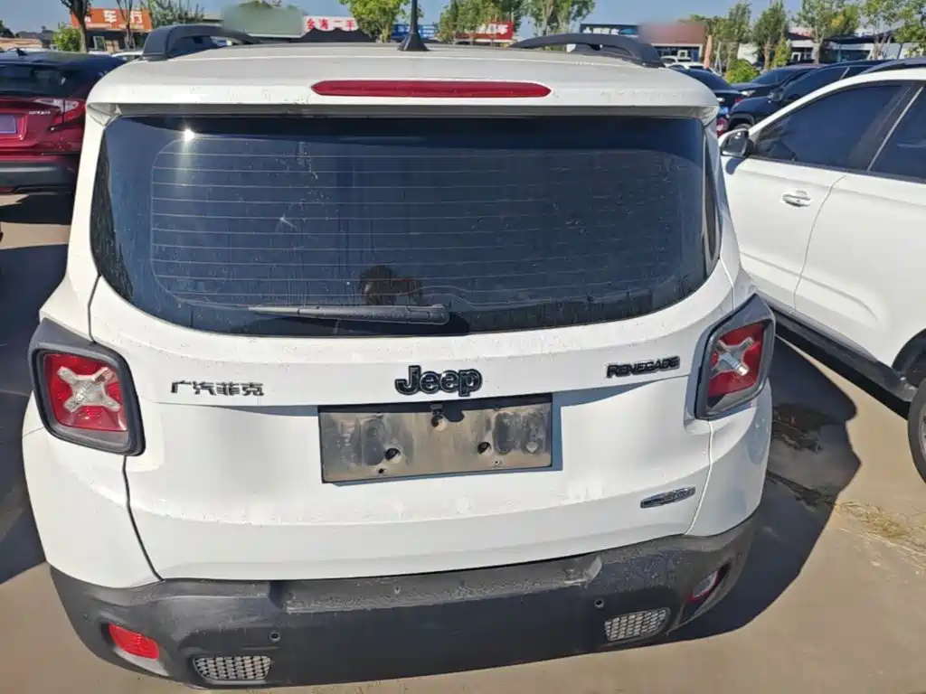 Jeep Renegade — миниатюра 6