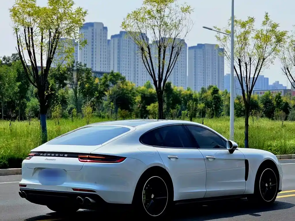Porsche Panamera — миниатюра 5