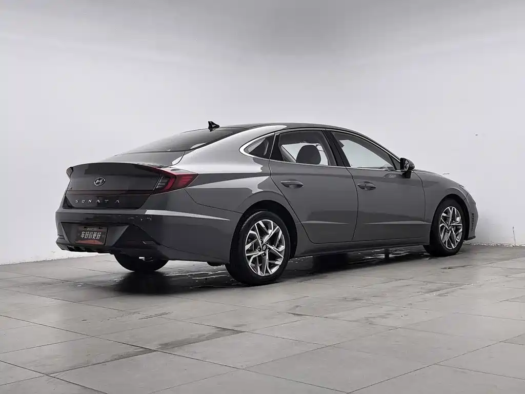 Hyundai Sonata — миниатюра 2