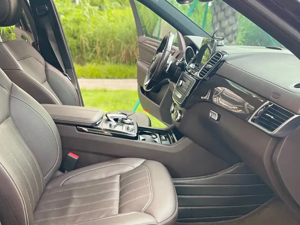 Mercedes-Benz GLS — миниатюра 51
