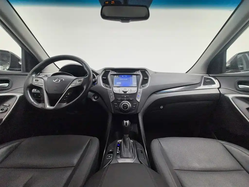 Hyundai Santa Fe — миниатюра 5