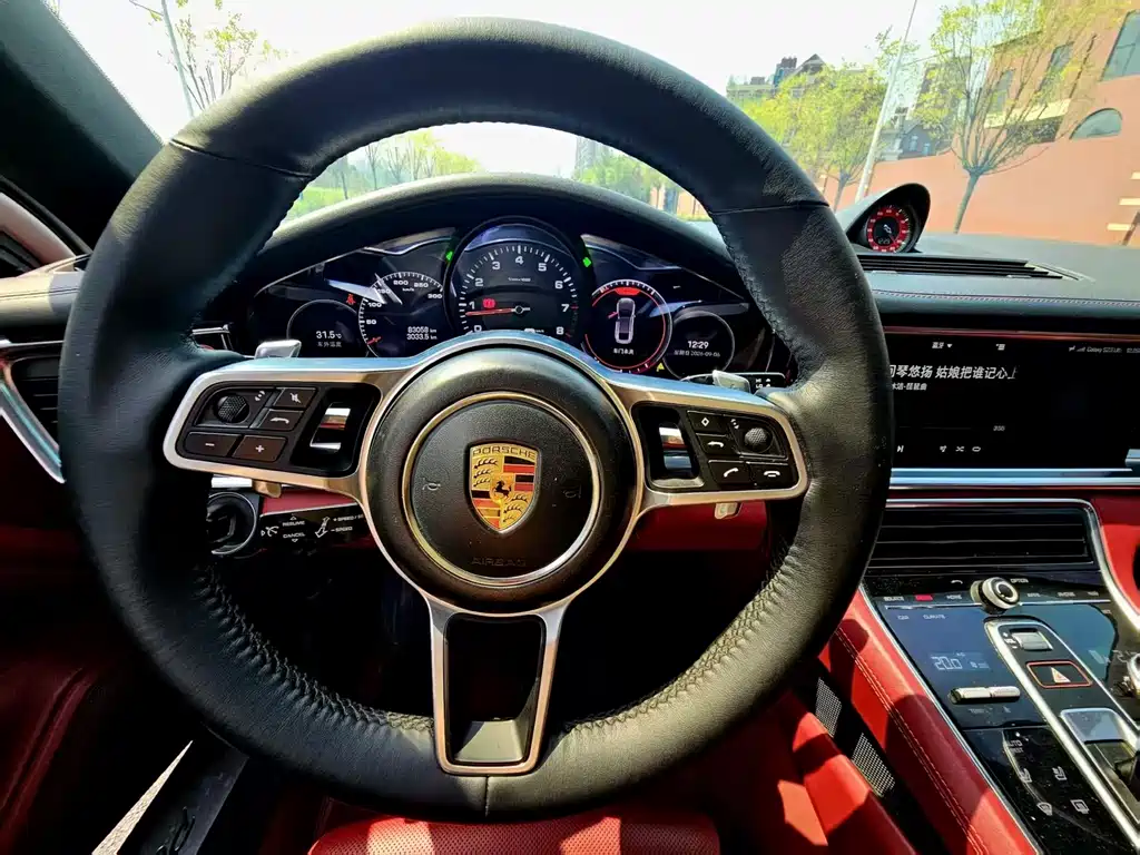 Porsche Panamera — миниатюра 6