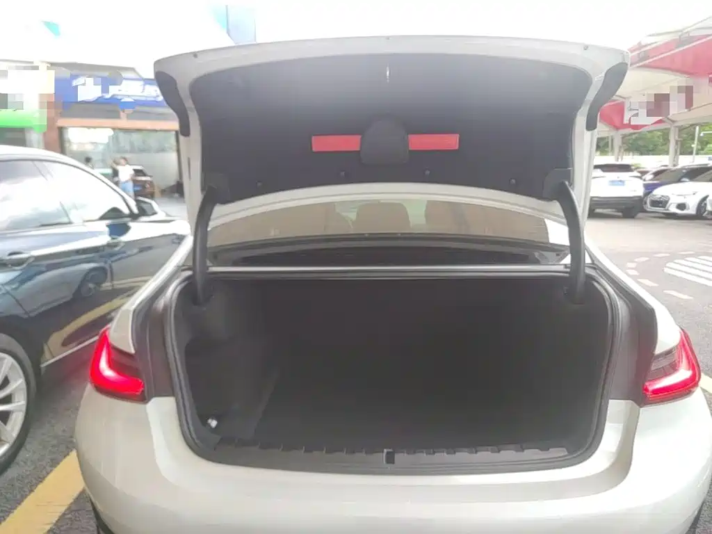 BMW 3 Series — миниатюра 19