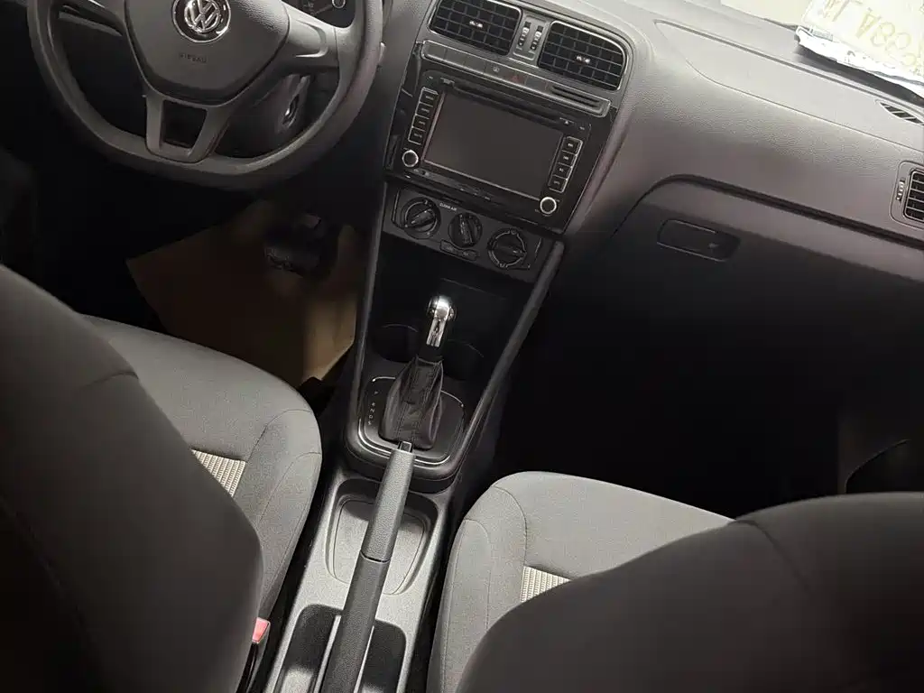 Volkswagen Polo — миниатюра 5