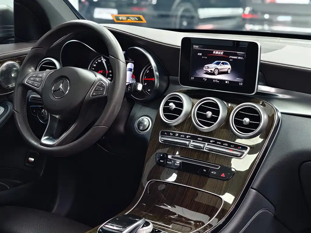 Mercedes-Benz GLC — миниатюра 5