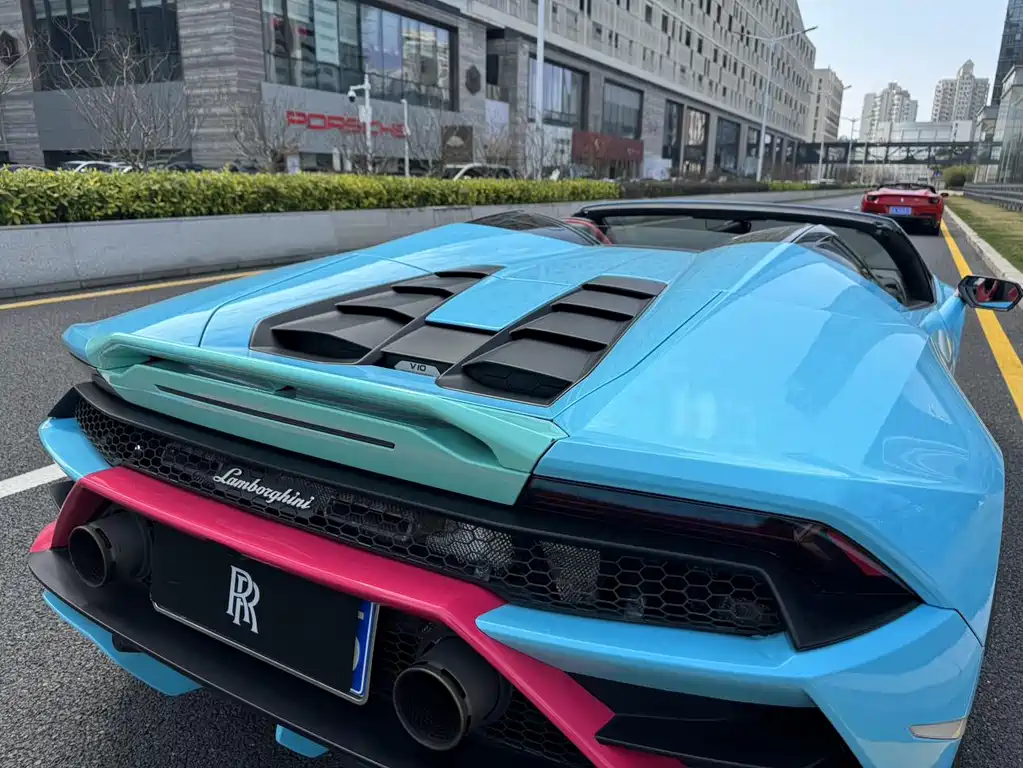 LAMBORGHINI HURACÁN