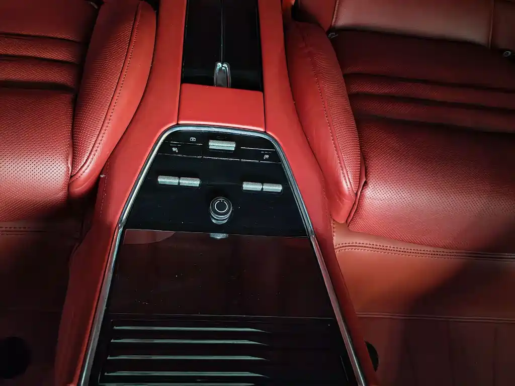 Porsche Panamera — миниатюра 6
