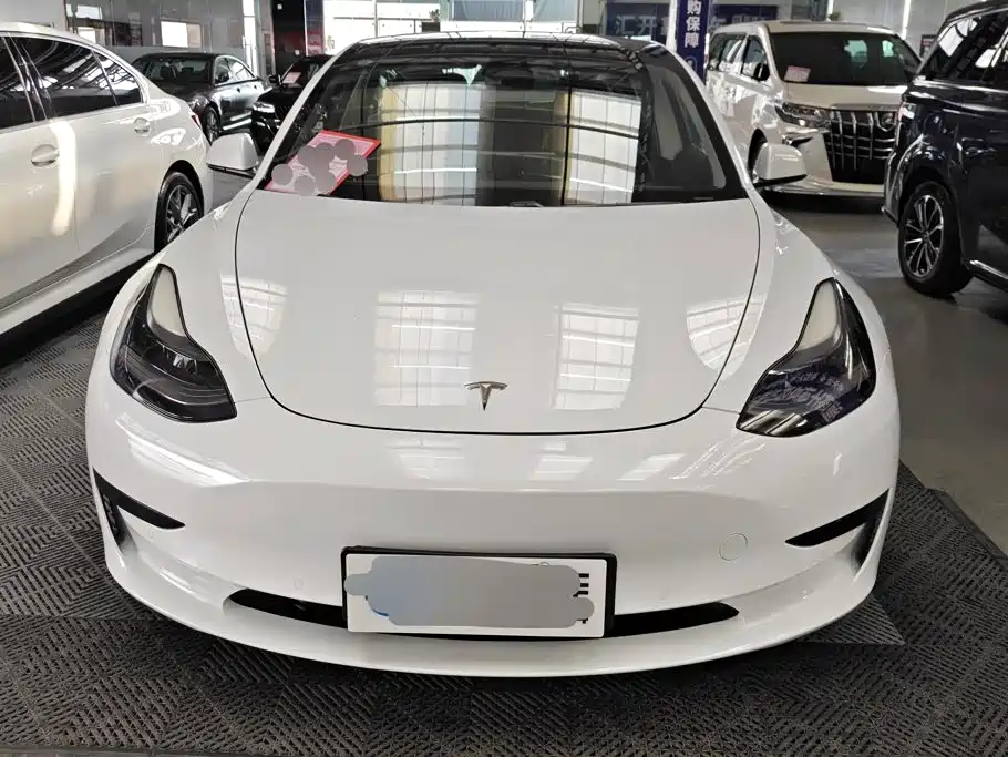 Tesla Model 3 — миниатюра 2