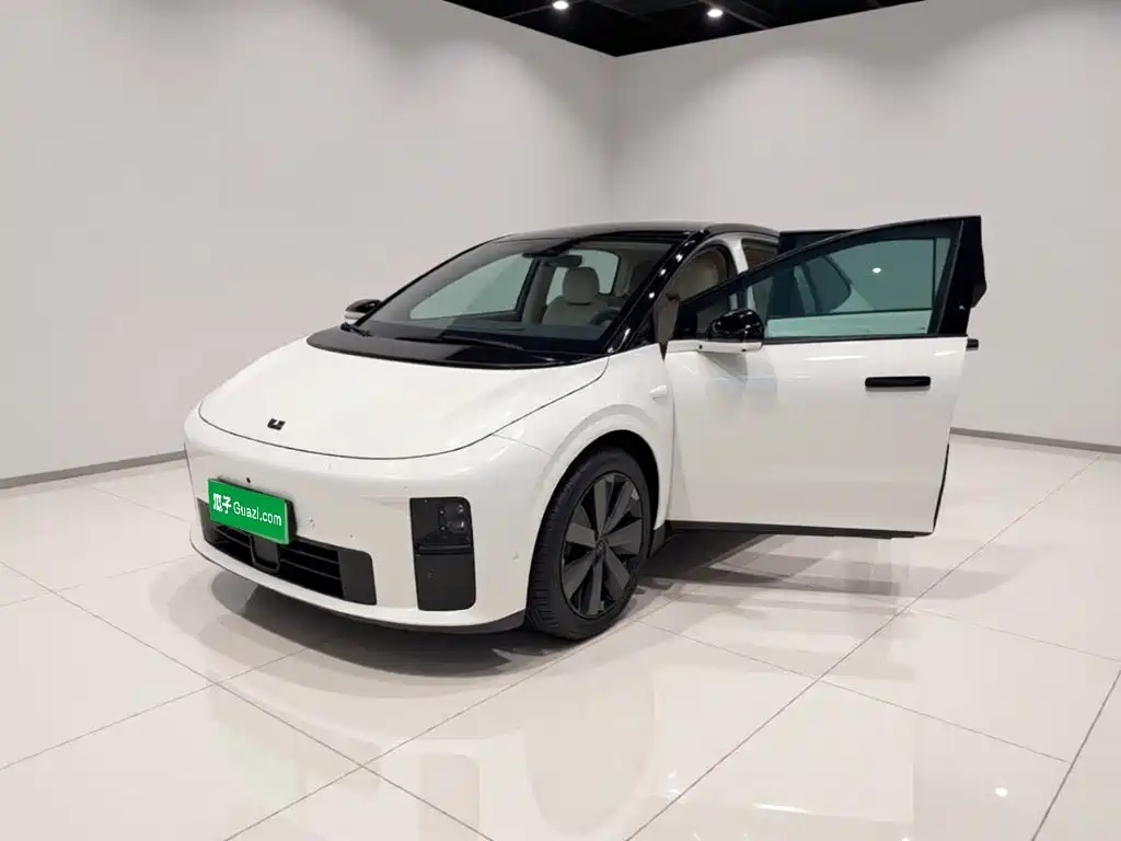 Li Auto Идеальный i6