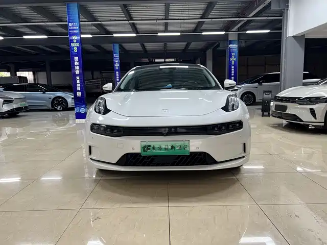 Zeekr 001 2022