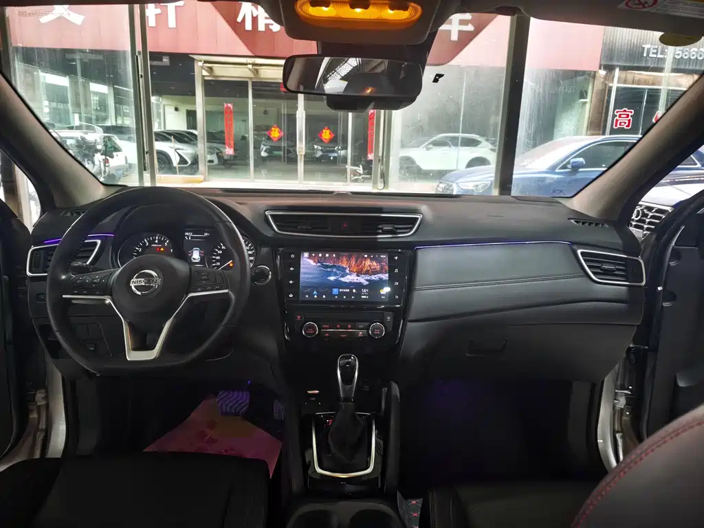 Nissan Qashqai — миниатюра 11