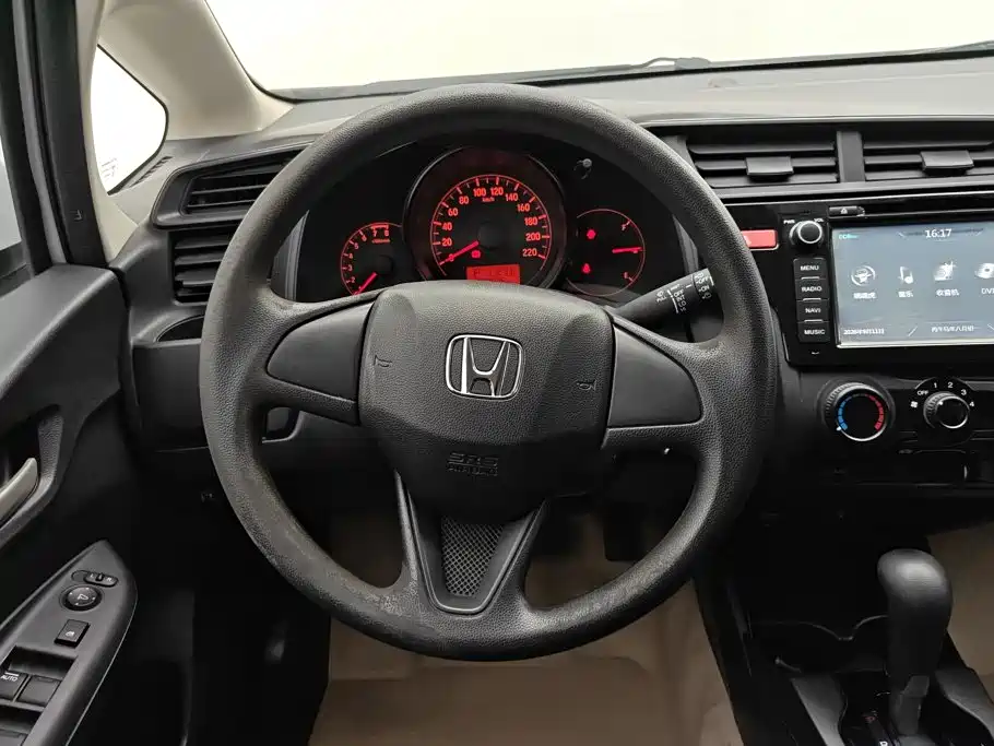 Honda Fit — миниатюра 15
