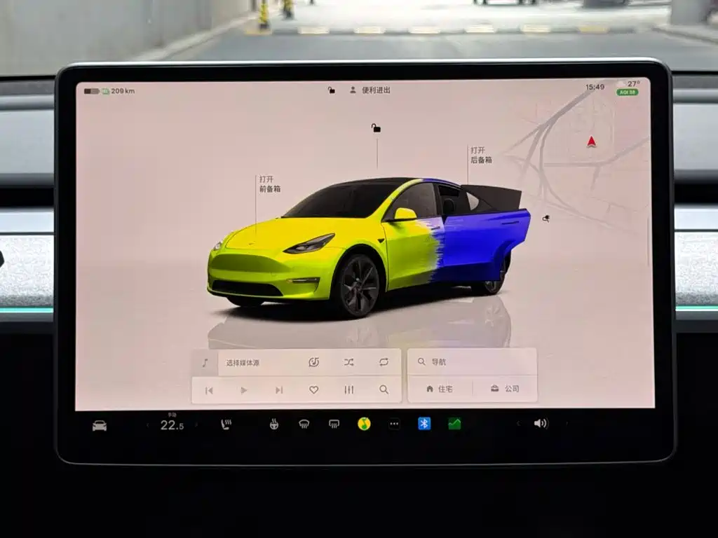 Tesla Model Y — миниатюра 13