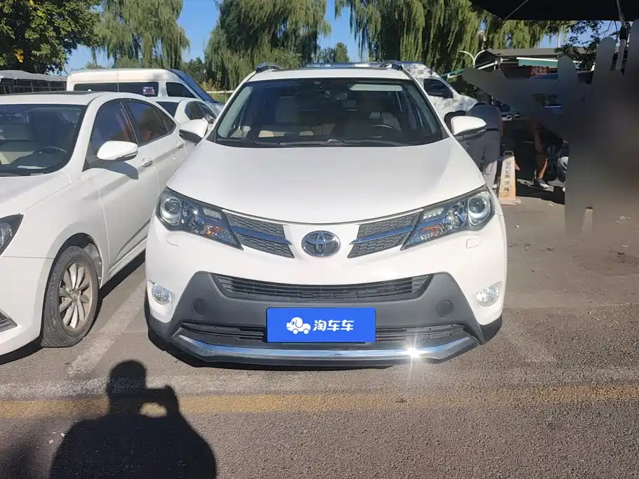 Toyota RAV4 — миниатюра 2