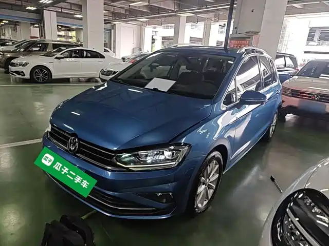 Volkswagen Golf Touran