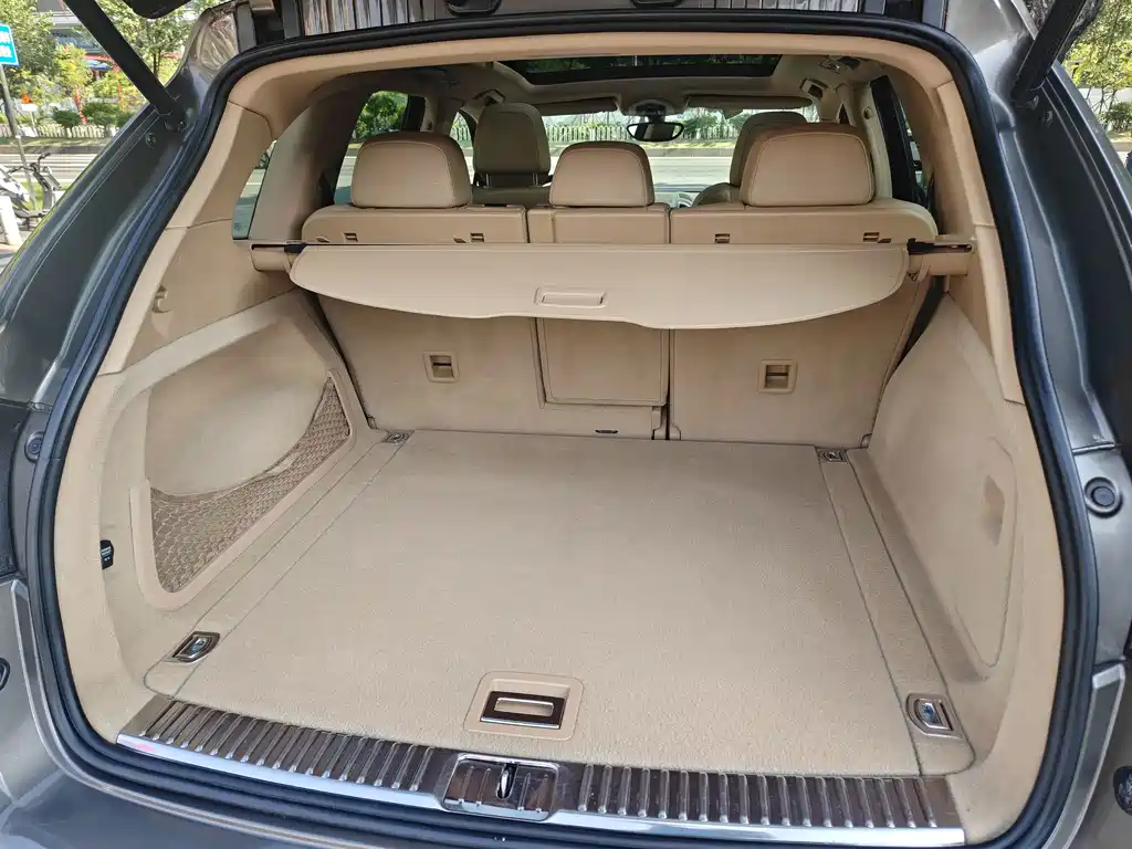Porsche Cayenne — миниатюра 12