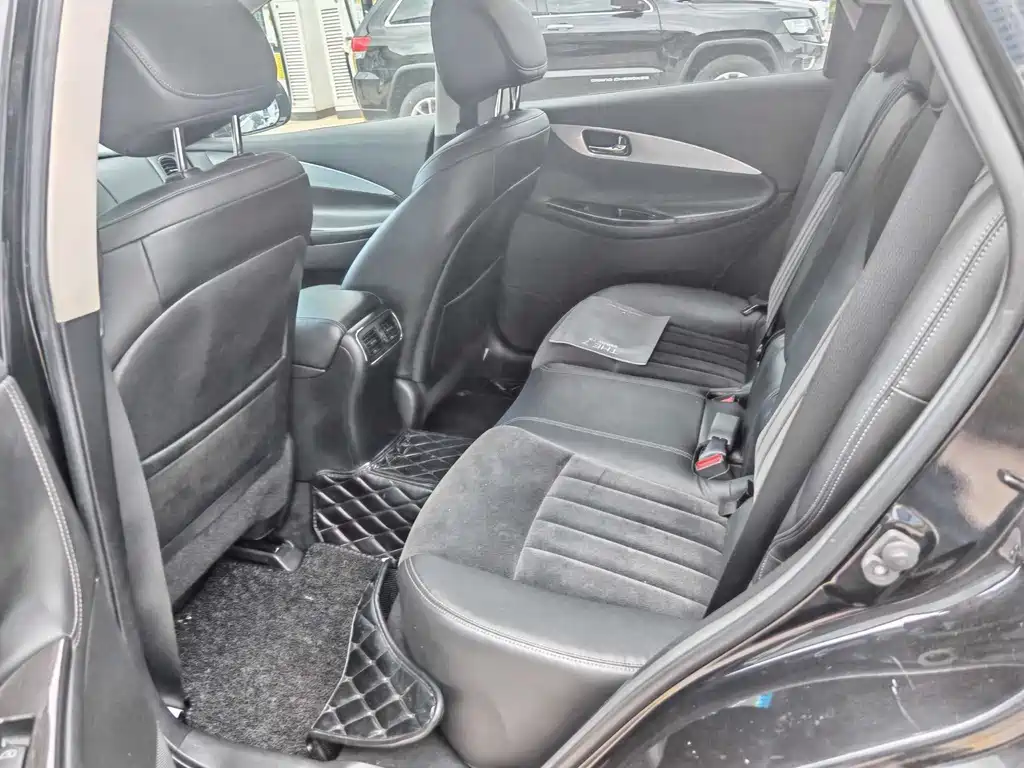 Infiniti QX50 — миниатюра 6