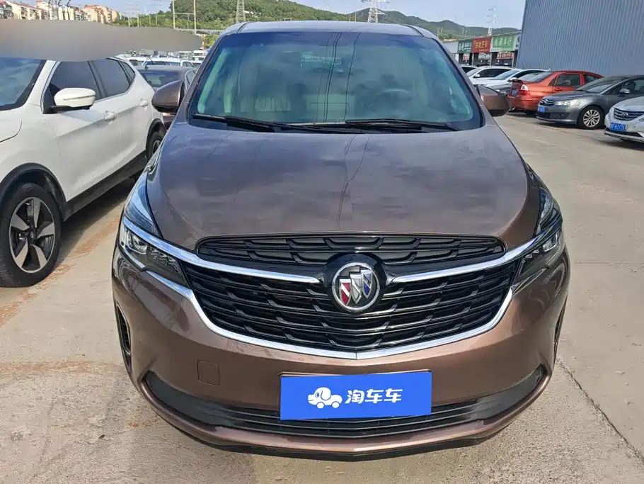 Buick GL8 — миниатюра 2