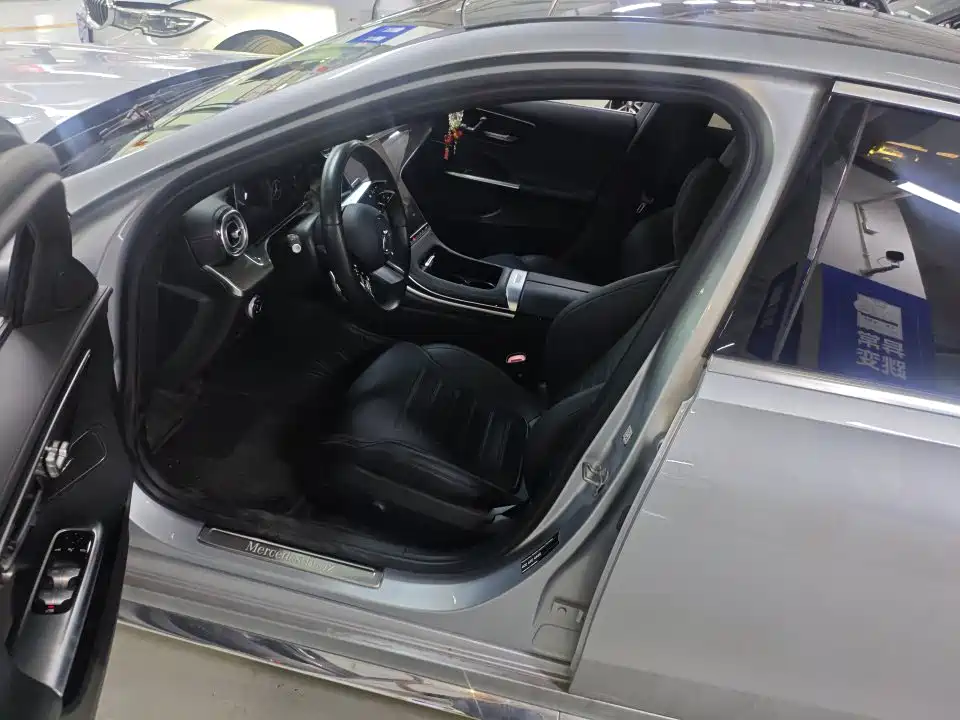 Mercedes-Benz C-Class — миниатюра 5