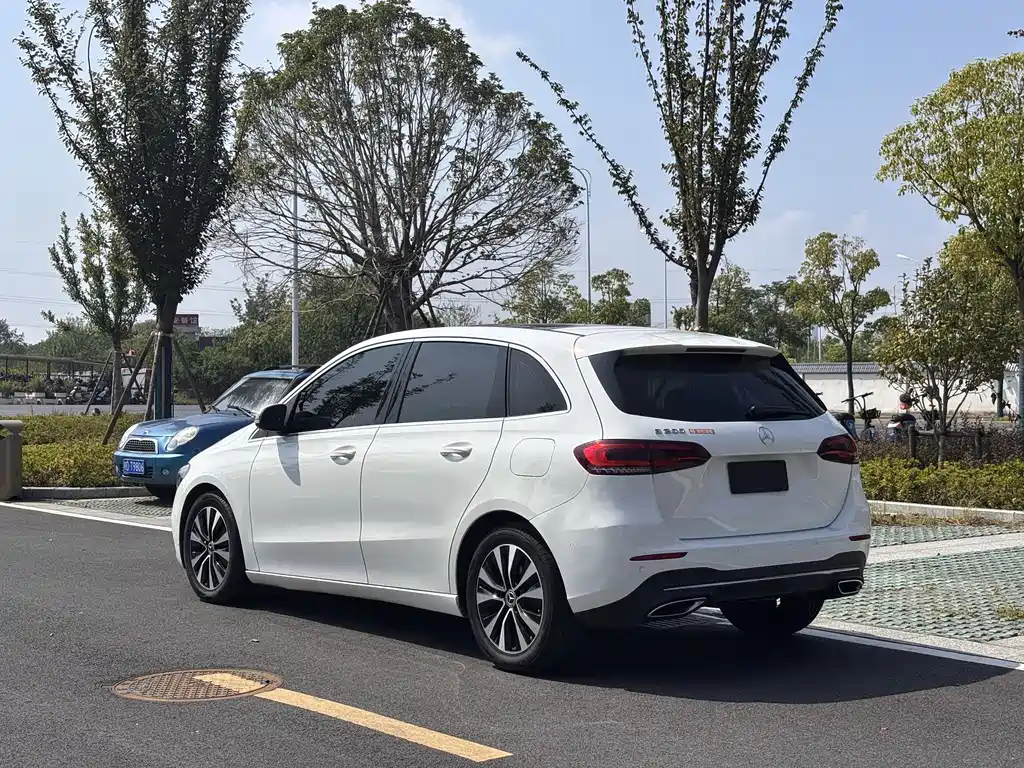 MERCEDES-BENZ B CLASS