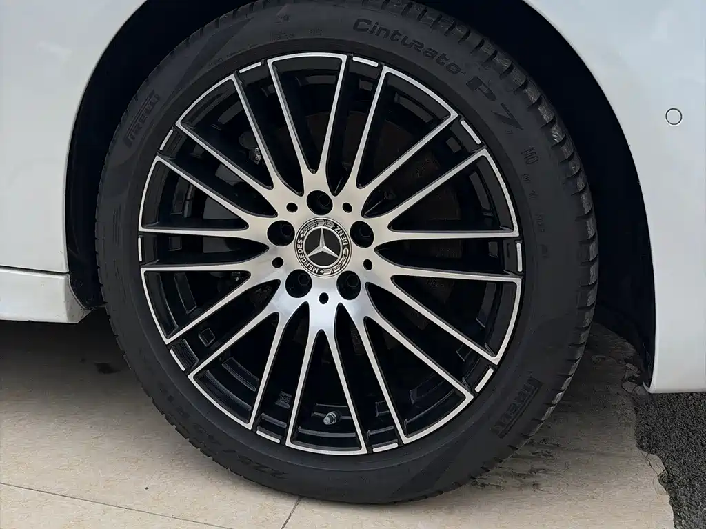 Mercedes-Benz C-Class — миниатюра 4