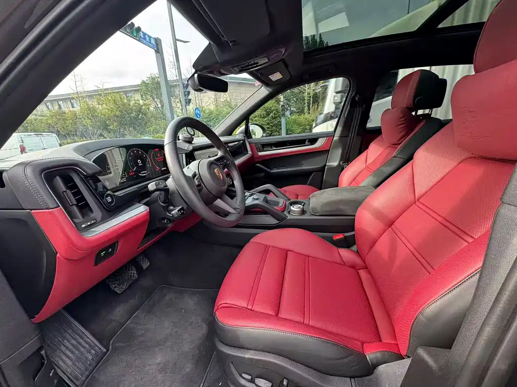Porsche Cayenne — миниатюра 3